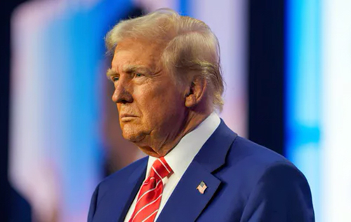 Сотні юристів готуються протидіяти можливому втручанню Трампа у проміжні вибори у США — FT